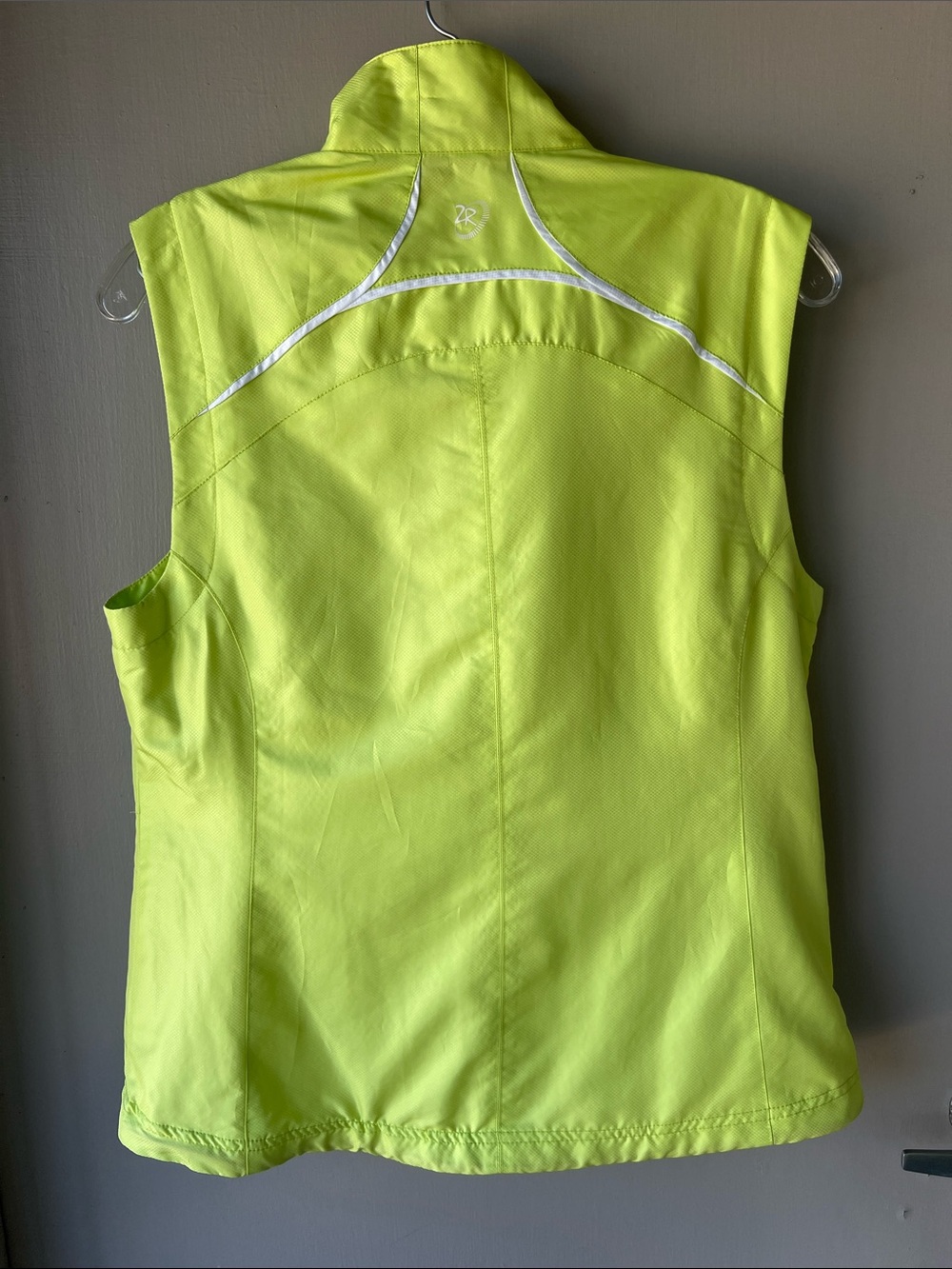 Zero Restriction Women's Neon Yellow Performance Golf Vest - Picture 6 of 7